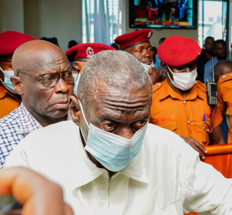 Fight erupts at Nakawa Court between Besigye supporters and security personnel