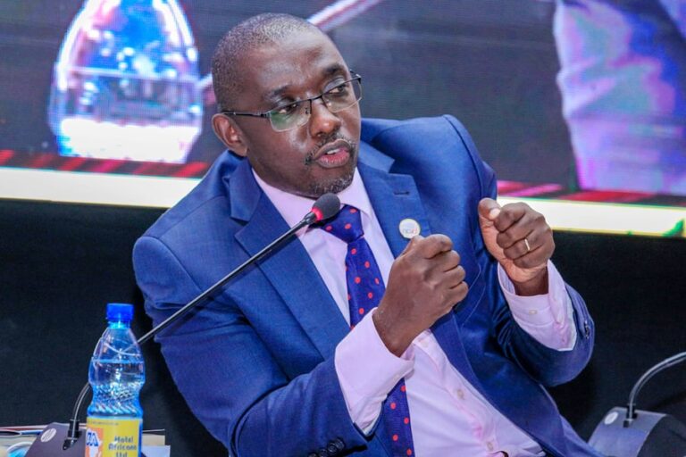 EC commends public for enthusiasm during voters’ register display exercise