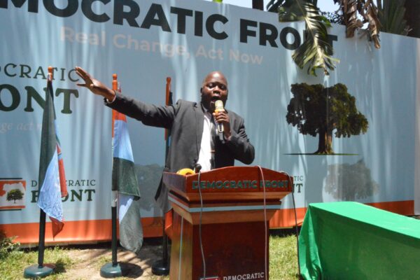 DF’s Mukaaku warns parties against fighting experienced leaders