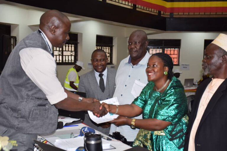 EC tells nominated candidates not to engage in early campaigns