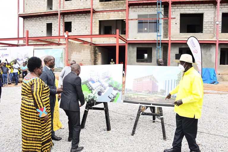 Museveni launches construction of Hiinga Karis Medical Hospital and Nursing University